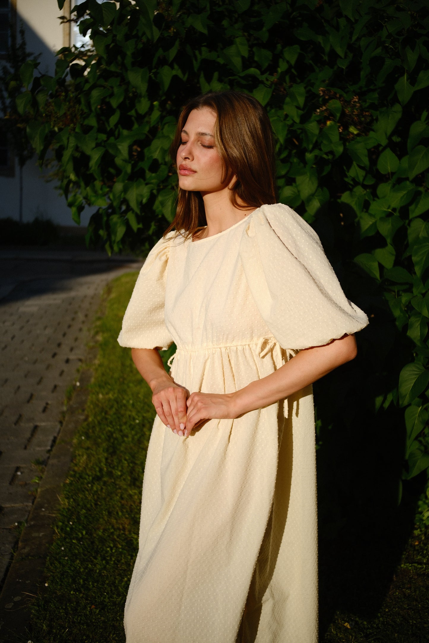 Bavlněné šaty butter yellow