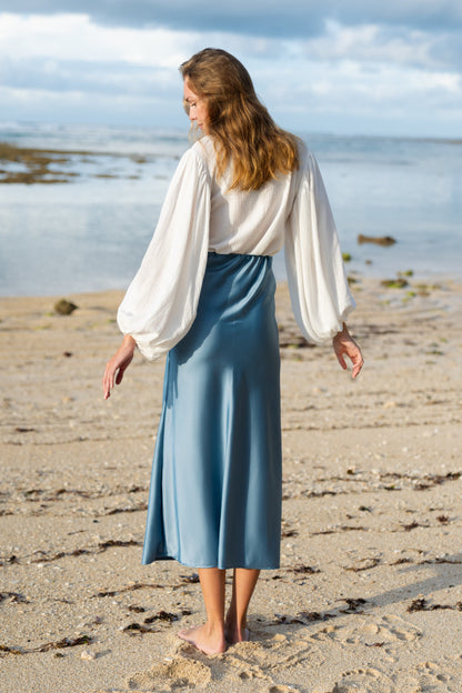 Košile se zlatými knoflíky