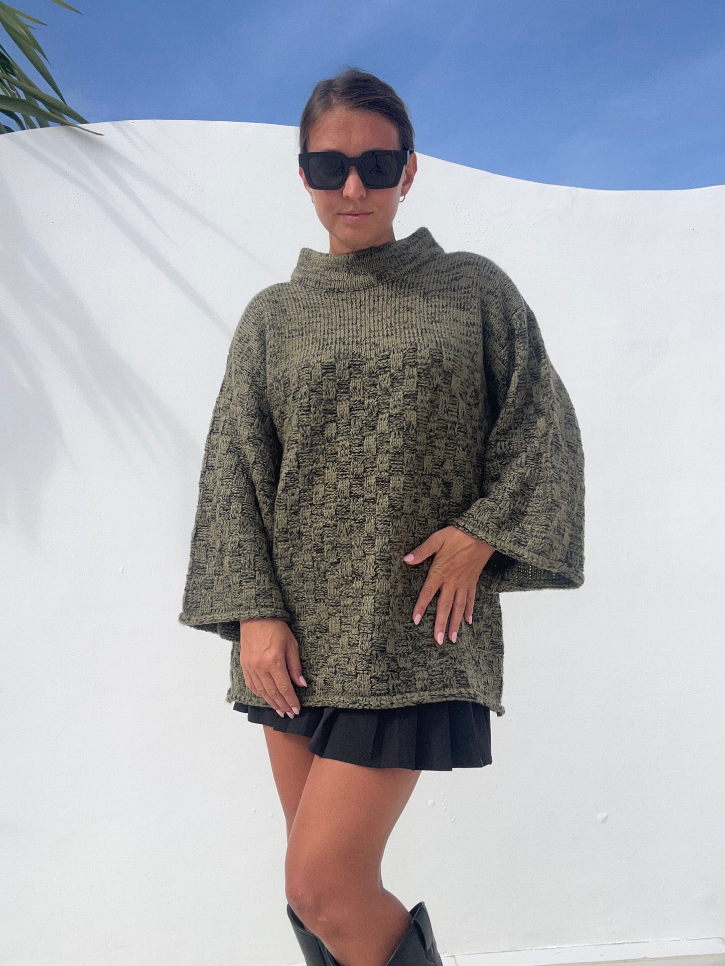 Svetr z přírodní příze khaki