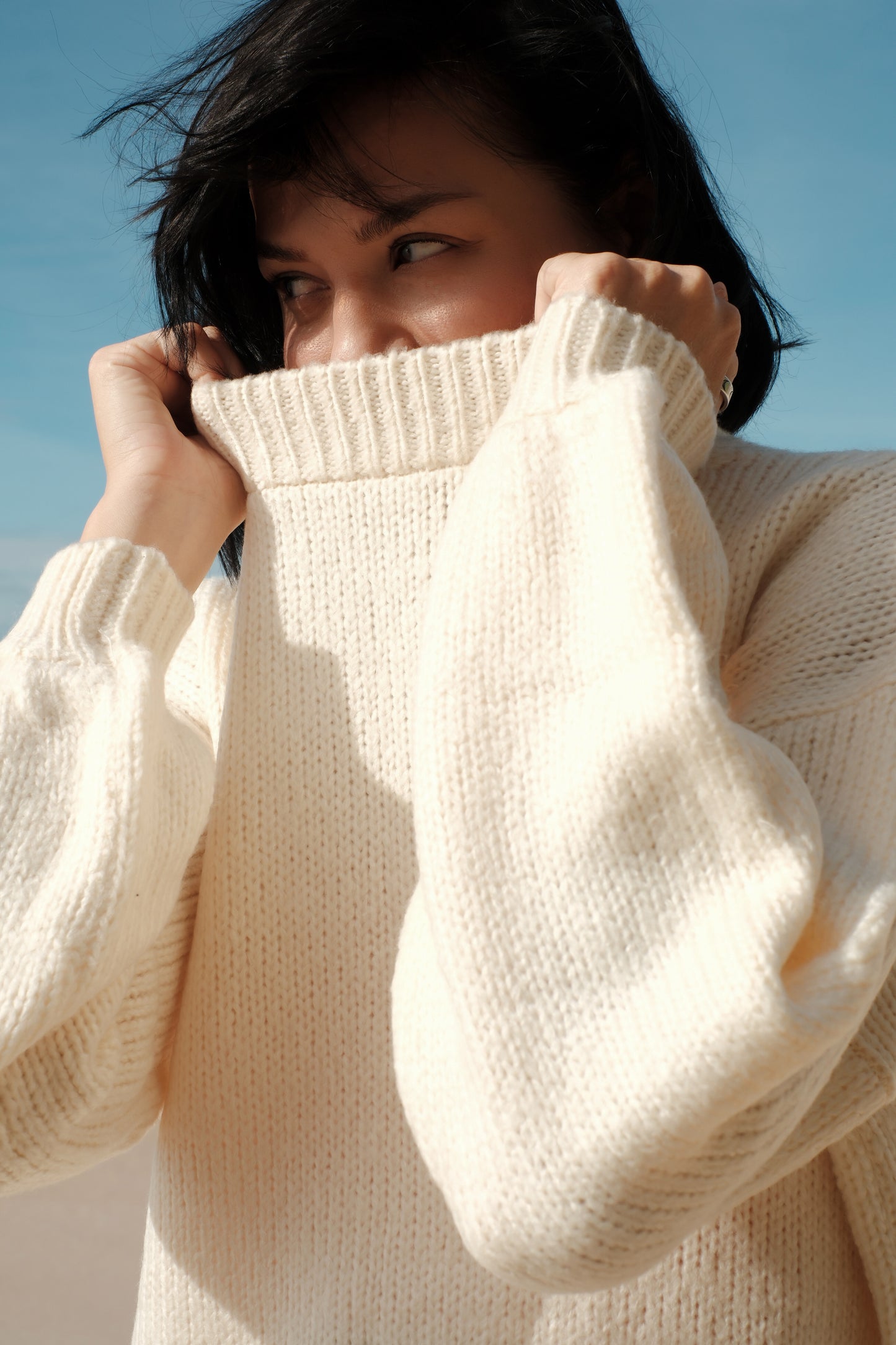 Mohérový dlouhý svetr bílý