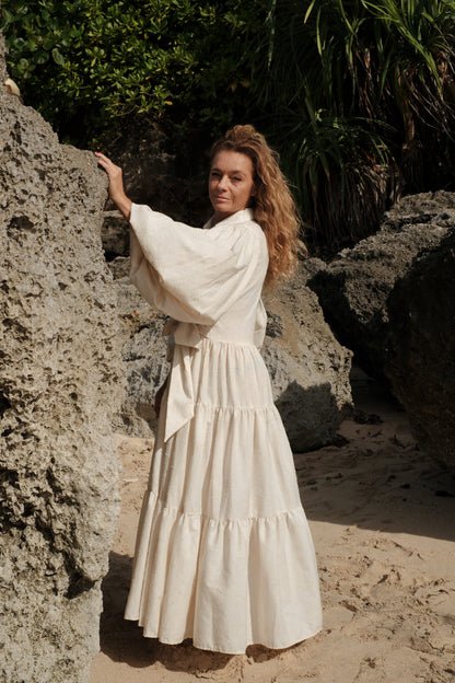 Žakárové šaty řasené dlouhé