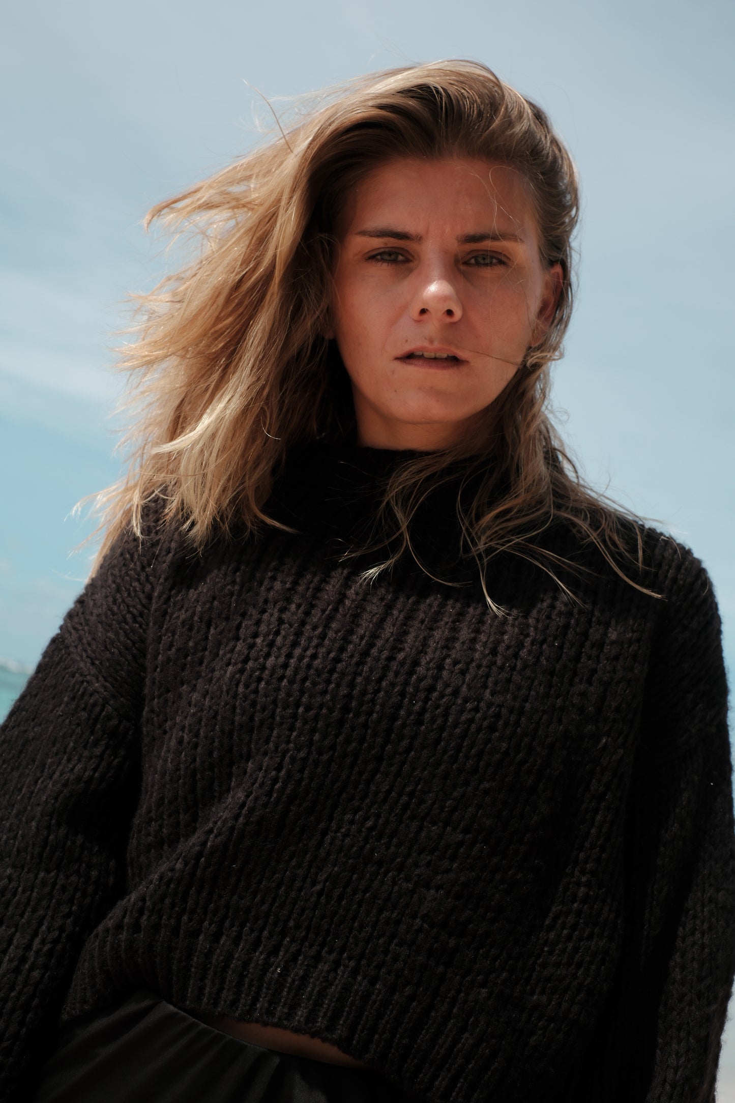 Mohérový svetr černý