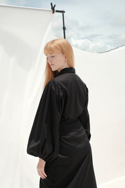 Košile s řasenými rukávy černá