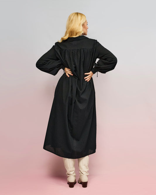 Černé košilové šaty s mašlemi